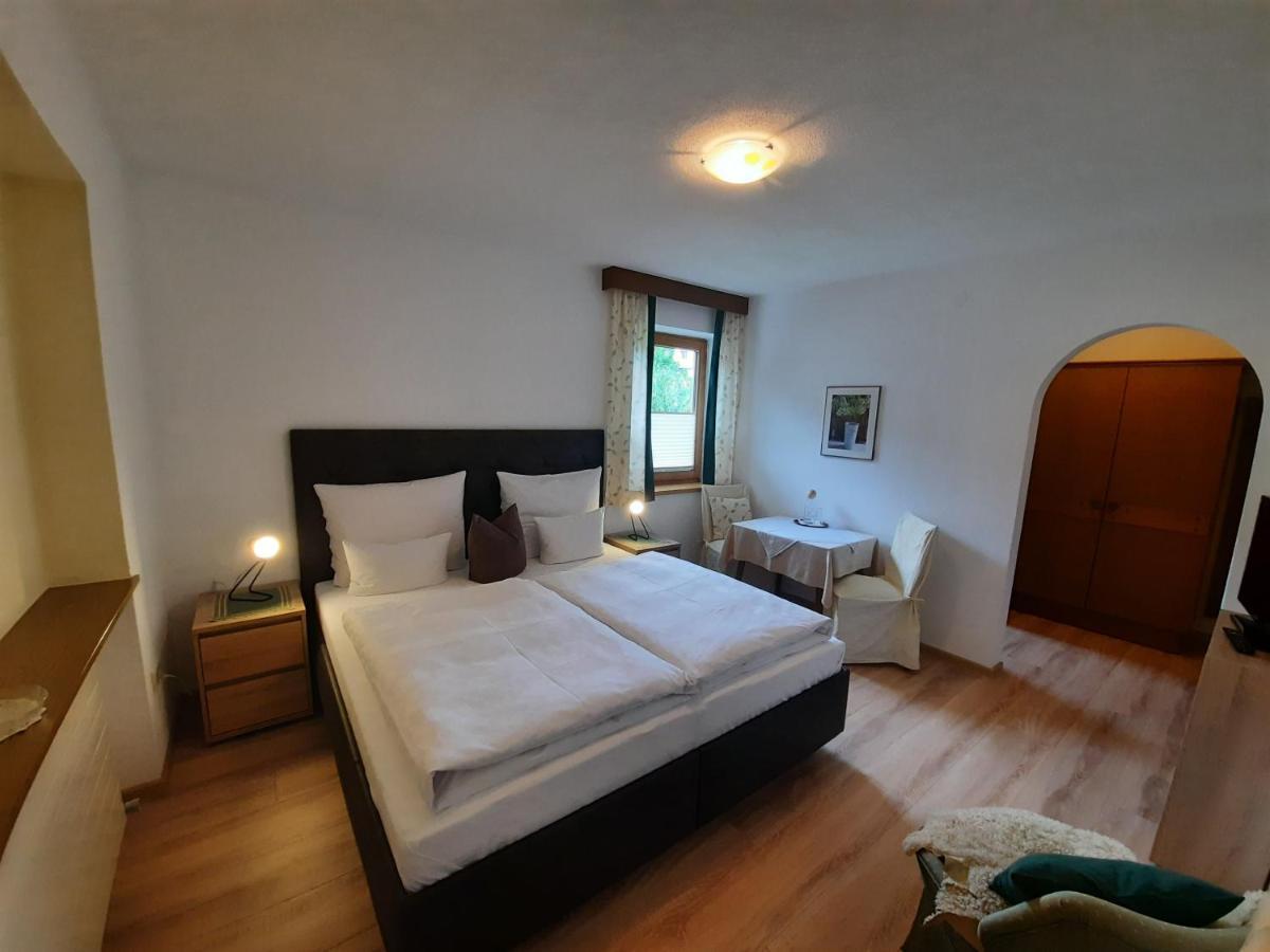 Gaestehaus Burgi Fuegen Luaran gambar