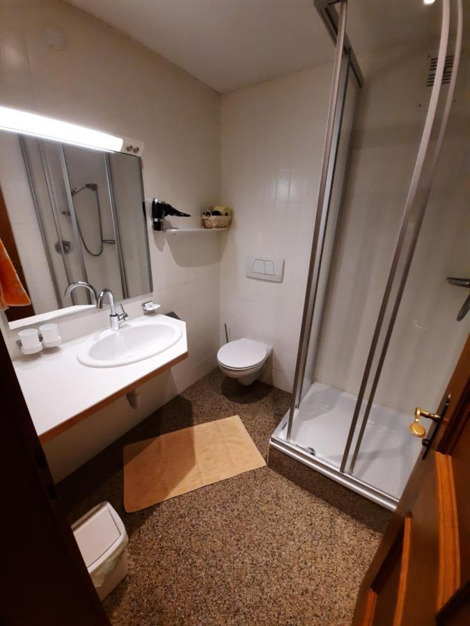 Gaestehaus Burgi Fuegen Luaran gambar