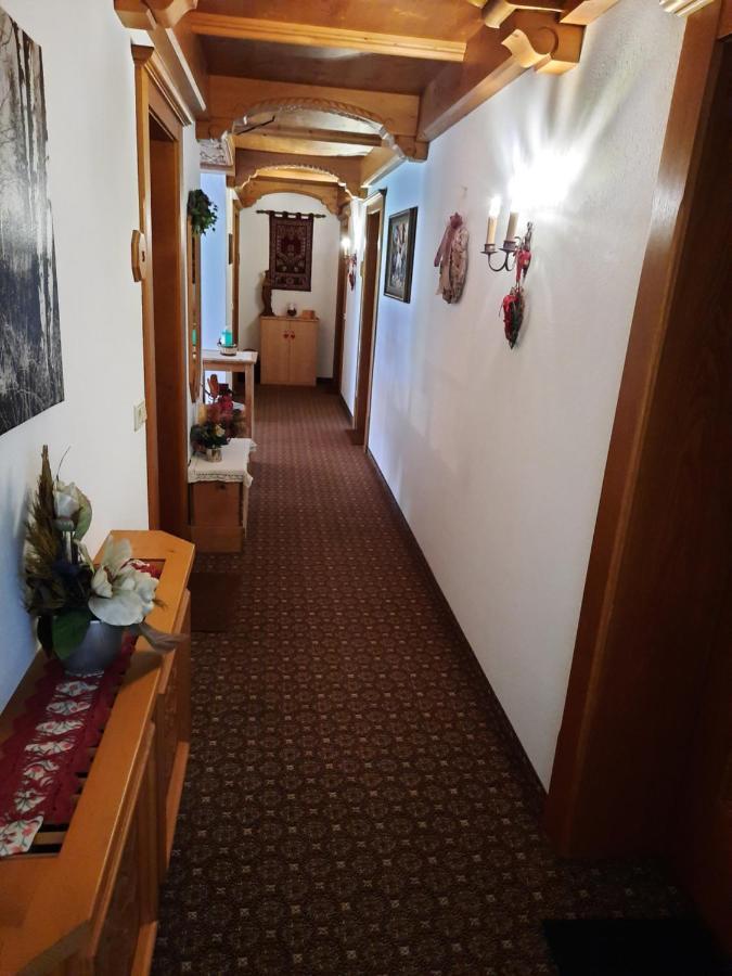 Gaestehaus Burgi Fuegen Luaran gambar