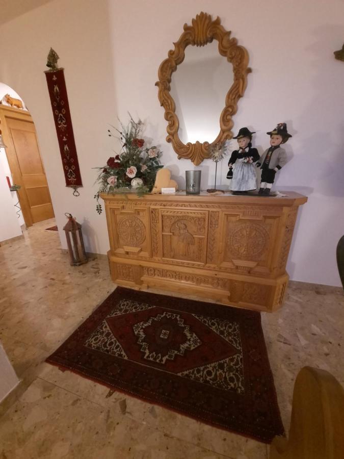 Gaestehaus Burgi Fuegen Luaran gambar