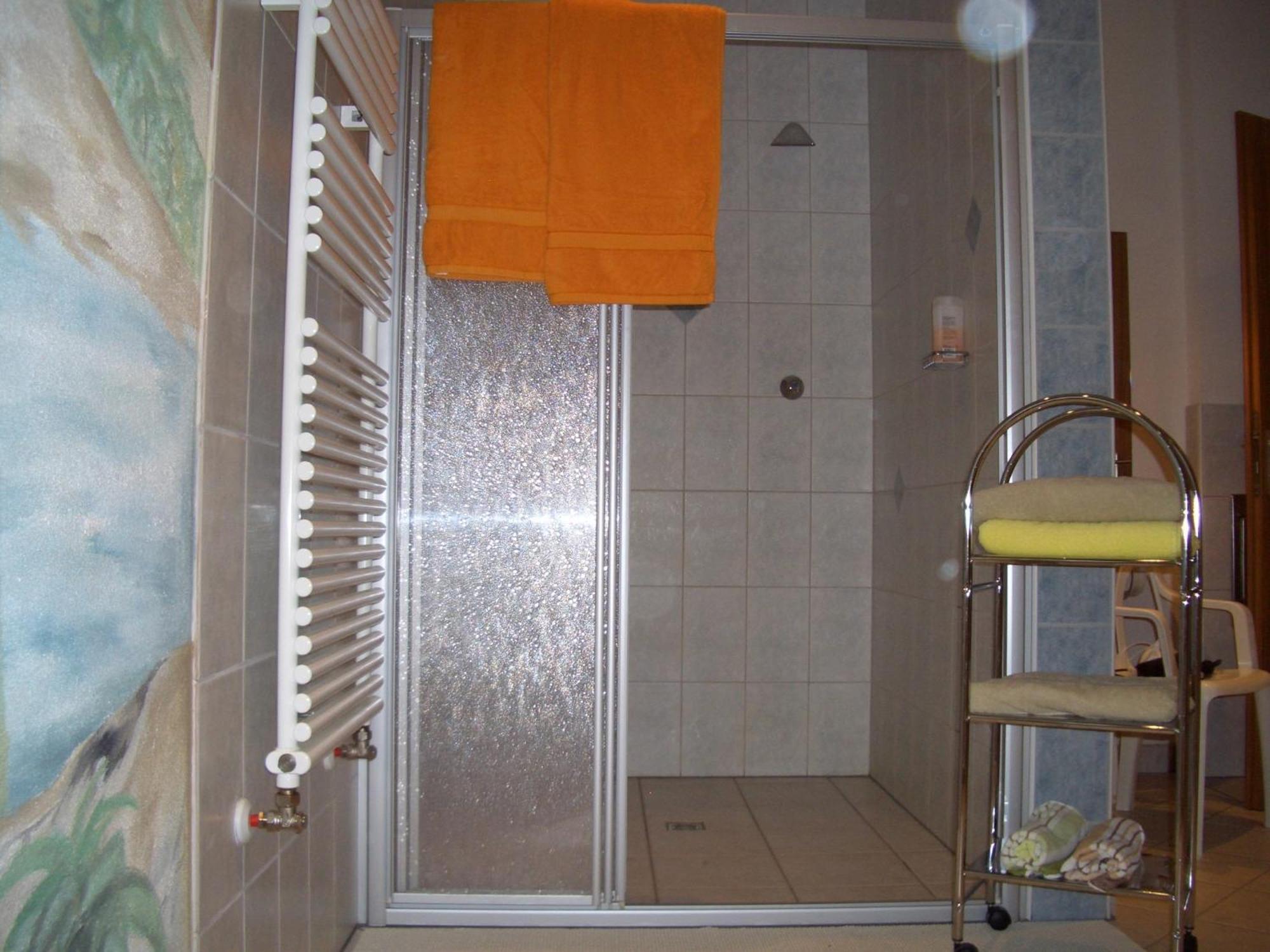 Gaestehaus Burgi Fuegen Luaran gambar
