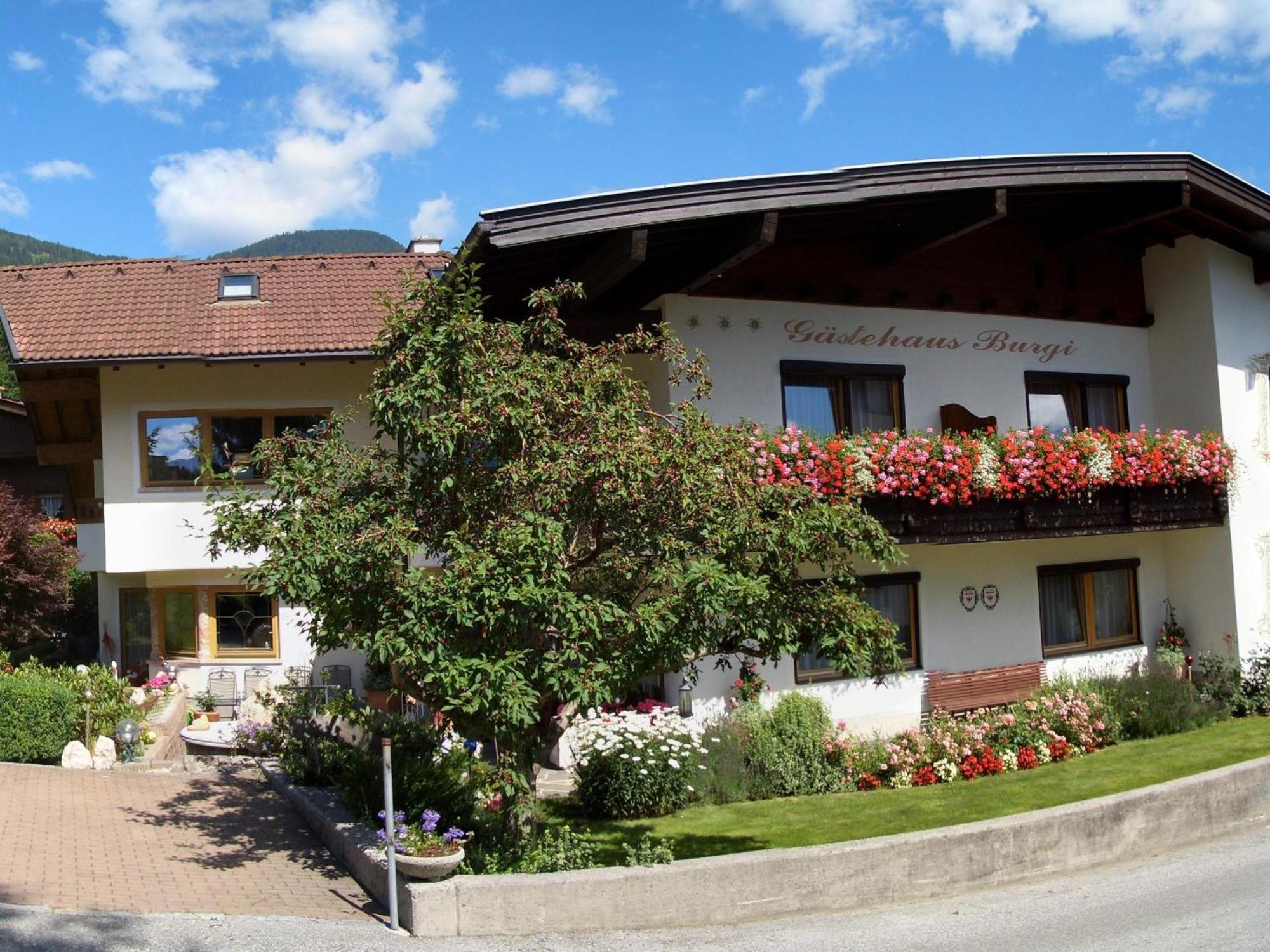 Gaestehaus Burgi Fuegen Luaran gambar