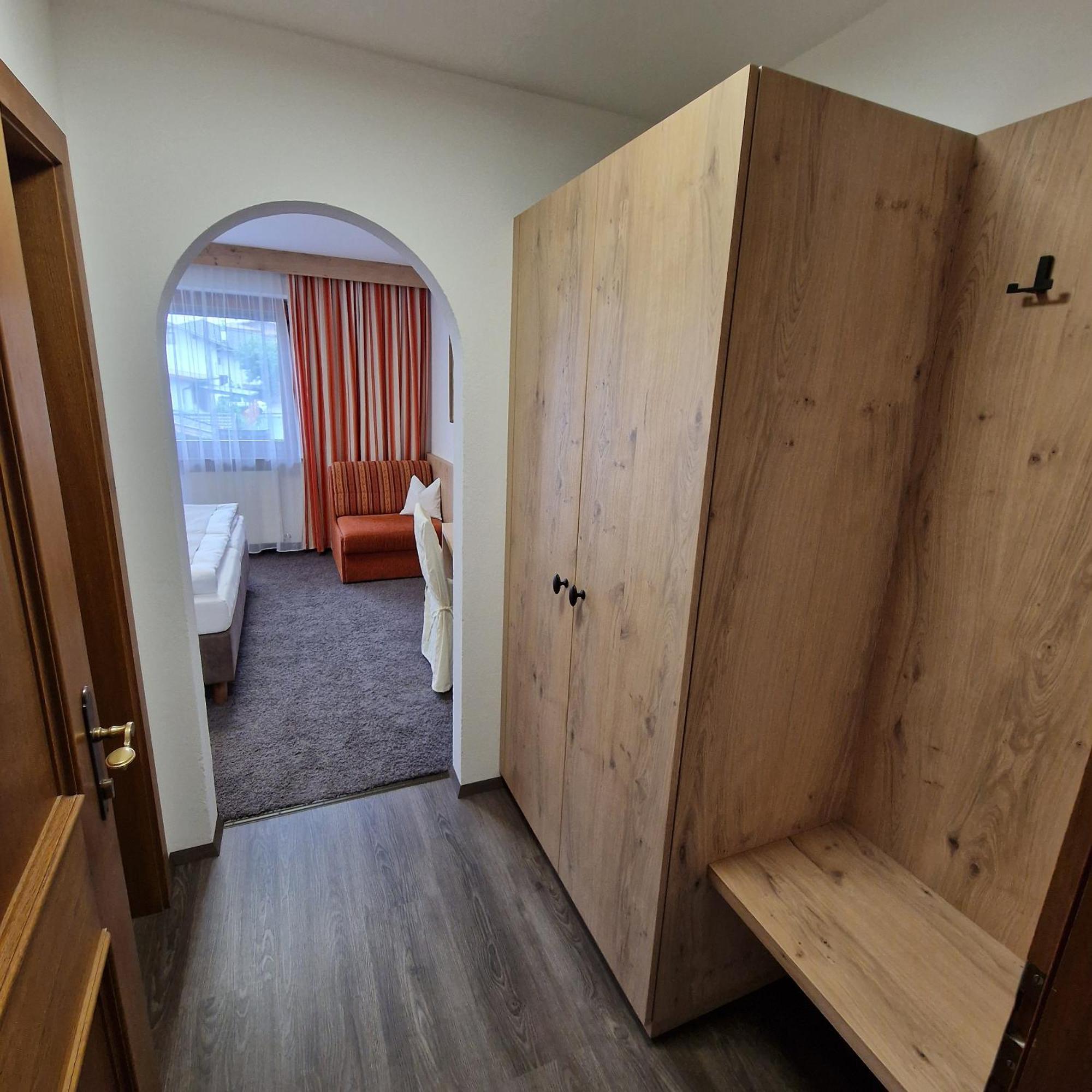 Gaestehaus Burgi Fuegen Luaran gambar